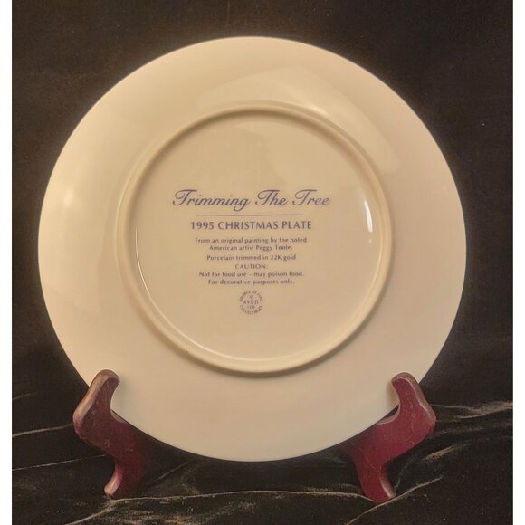 Antique Avon Collector's Porcelain Plate "Trimming the Tree" - Picture 4 of 9
